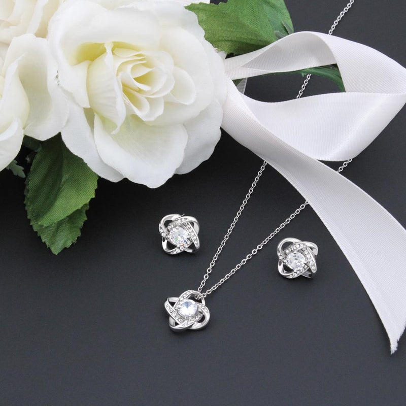 Timeless Elegance: Love Knot Necklace & Earring Set – Exquisite Jewelry for Unforgettable Moments