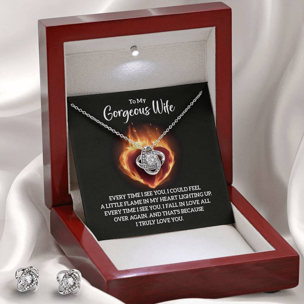 Timeless Elegance: Love Knot Necklace & Earring Set – Exquisite Jewelry for Unforgettable Moments