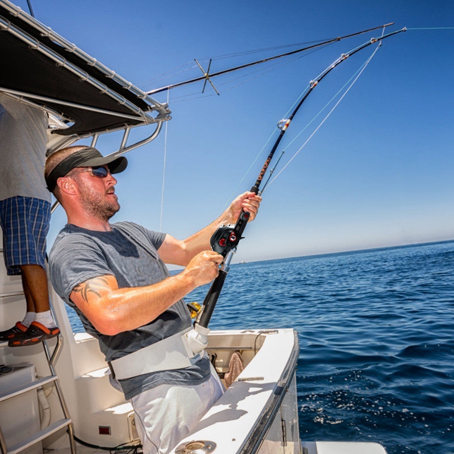 Baitcasting Fishing Reel 17.5lbs Max Drag Baitcasters 17+1 BB 7.1:1 Gear Ratio Baitcast Fish Reel High Speed Long Cast Distance - Carbone's Marketplace