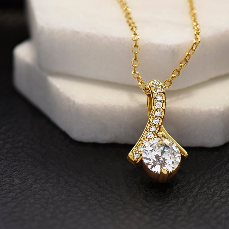 Alluring Beauty necklace in White & Yellow Gold