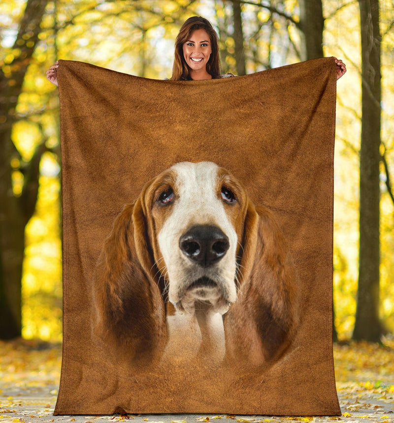 Basset Hound Face Hair - Carbone&