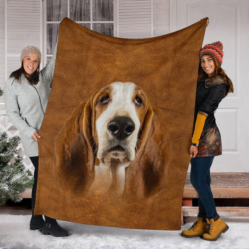 Basset Hound Face Hair - Carbone&