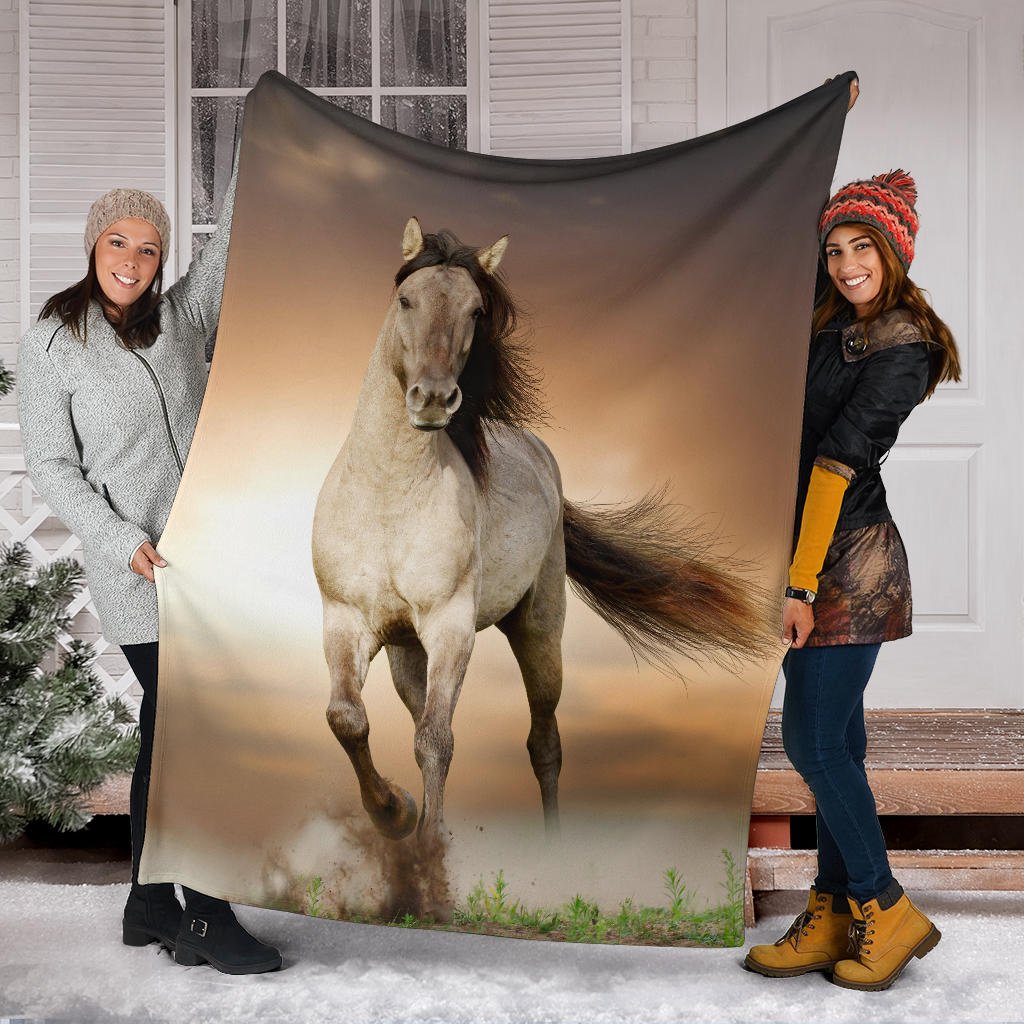 Cavallo Selvaggio - Carbone's Marketplace