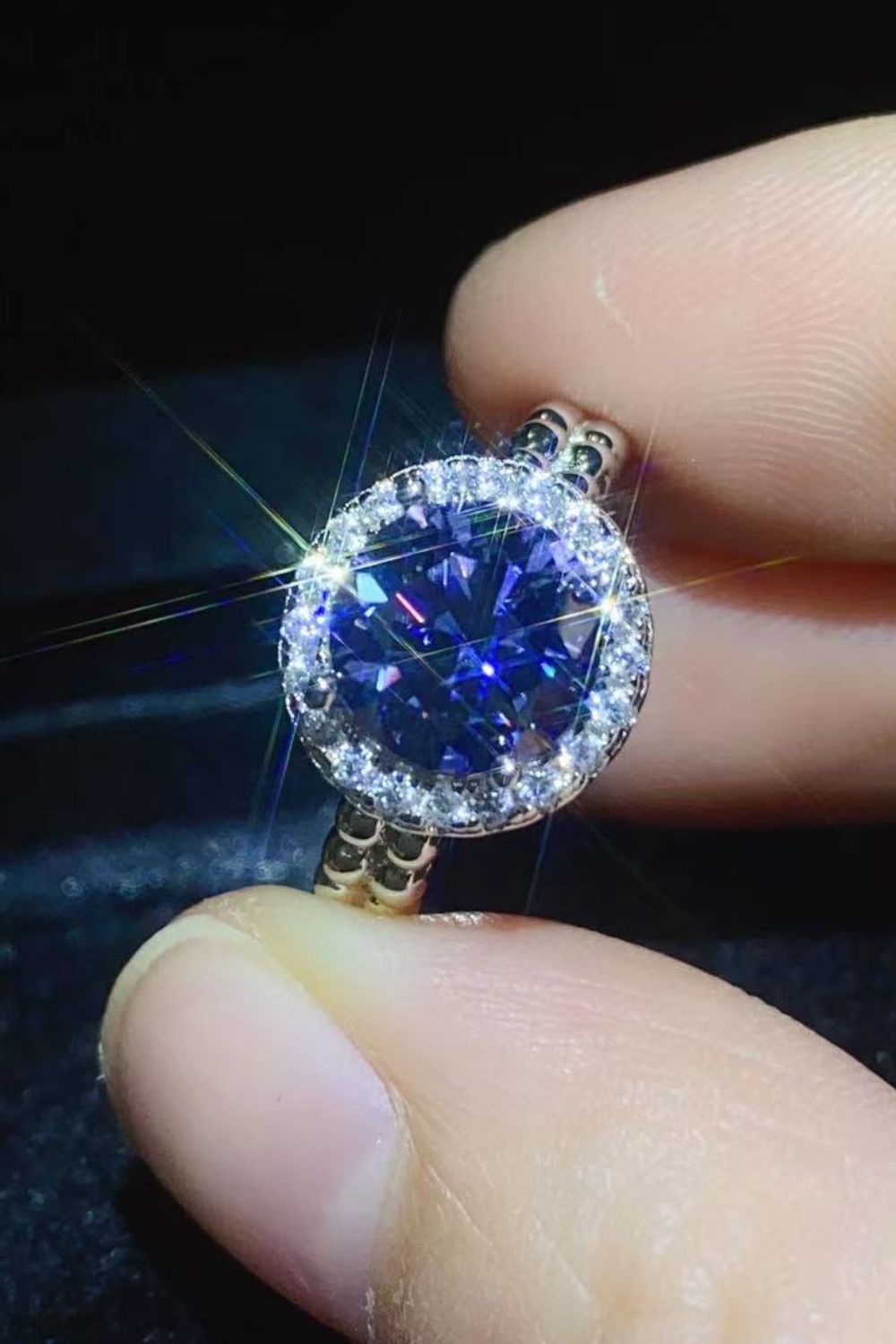 Let It Go 2 Carat Moissanite Ring - Carbone's Marketplace