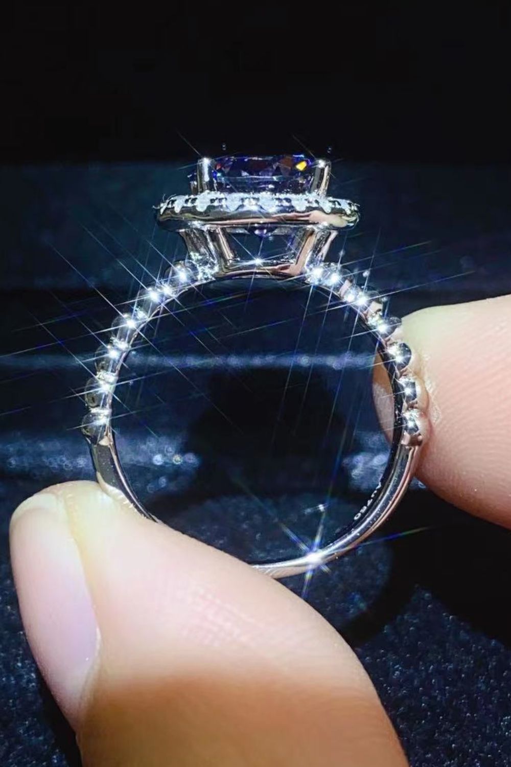 Let It Go 2 Carat Moissanite Ring - Carbone's Marketplace